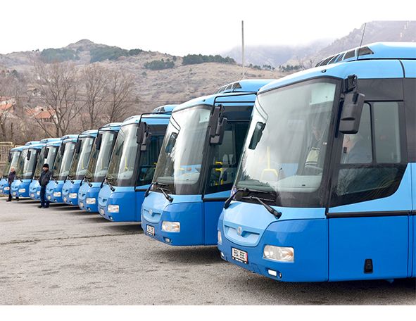 Фирмата разполага с нови, модерни автобуси